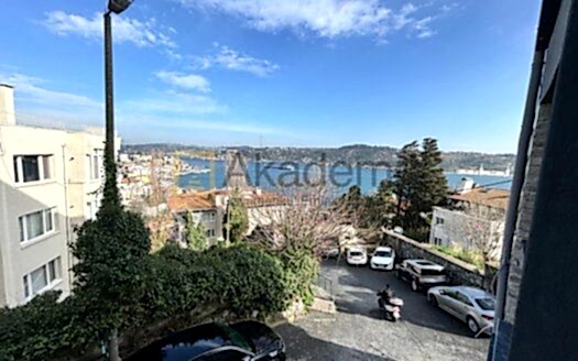 ARNAVUTKÖY’de MUHTEŞEM BOĞAZ MANZARALI SÜPER DEKORASYONLU